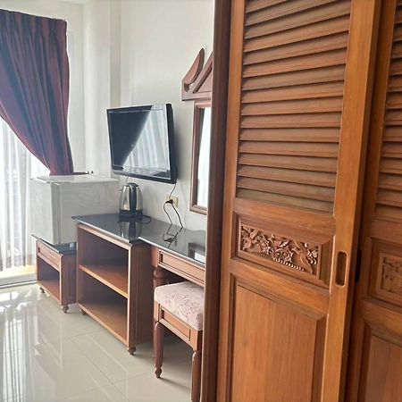 Praew Mansion Hotel Kamala Beach Exterior photo