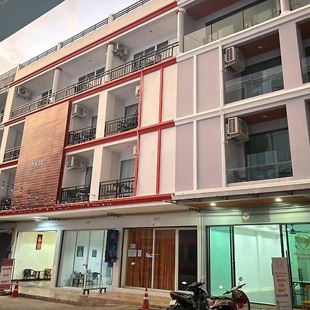 Praew Mansion Hotel Kamala Beach Exterior photo