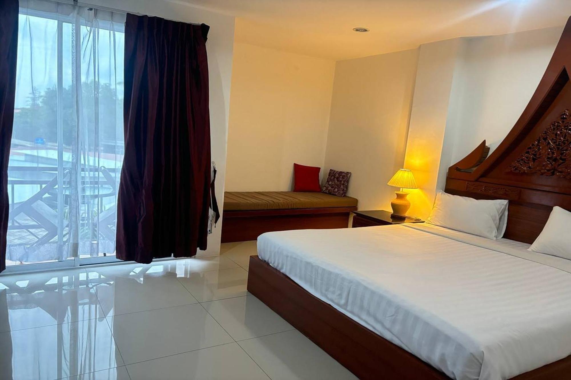 Praew Mansion Hotel Kamala Beach Exterior photo